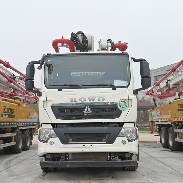 XCMG official 50m China new concrete pump truck HB50V with Sinotruk chassis price