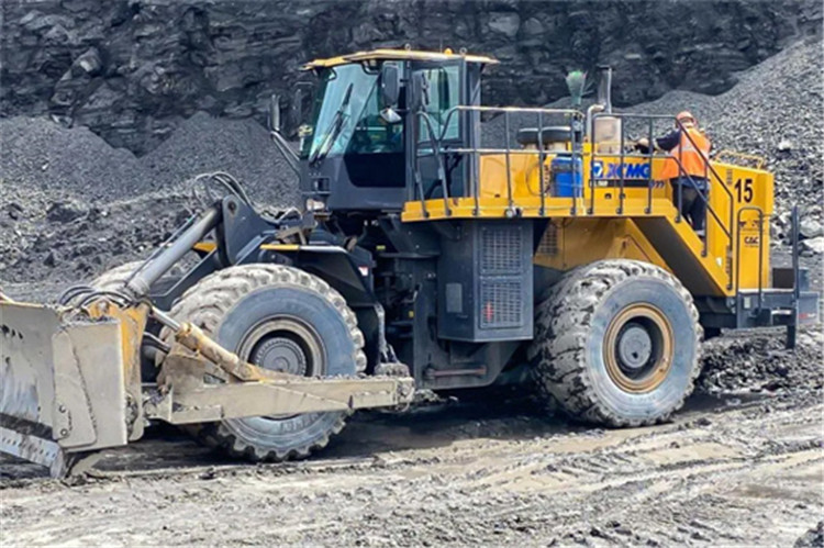 XCMG wheel bulldozer DL350 350HP China wheel bull dozer with Cummins engine price