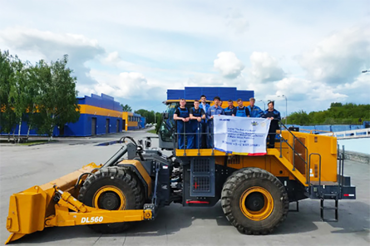 XCMG 560HP bulldozer DL560 China wheel bull dozer with Cummins engine price