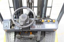 XCMG Diesel Forklift 2 Ton 2.5 Ton 3 Ton 3.5 T Forklift Truck 4x4 Fork Lift Trucks For Sale