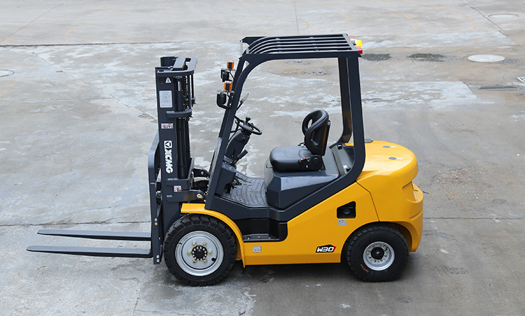 XCMG Diesel Forklift Truck 2.5 Ton Fork Lift Trucks FD25T Forklifts With Isuzu Engine Diesel Price