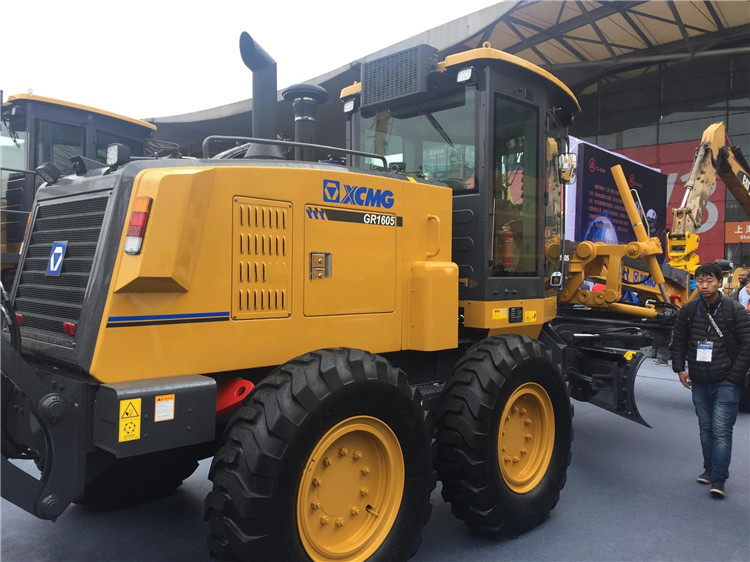 XCMG manufacturer 170hp motor grader GR1605 china new grader motor road construction price