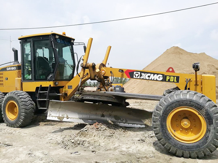 XCMG Road Grader Motor Machine 180hp RC Motor Grader Small GR180 With CE Price