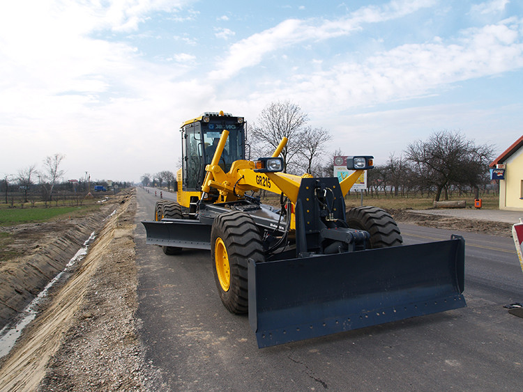 XCMG 215hp Grader Motor GR215 China Motor Grader Road Construction With Cummins Engine Price