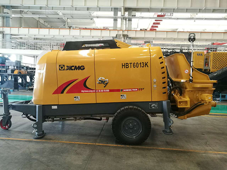 XCMG Official trailer mounted concrete pump truck HBT6013K small lightweight concrete mixer price