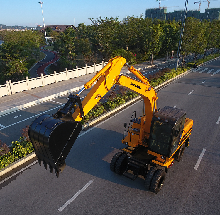 XCMG 12 ton wheel excavator HNE120W with Cummins engine for sale