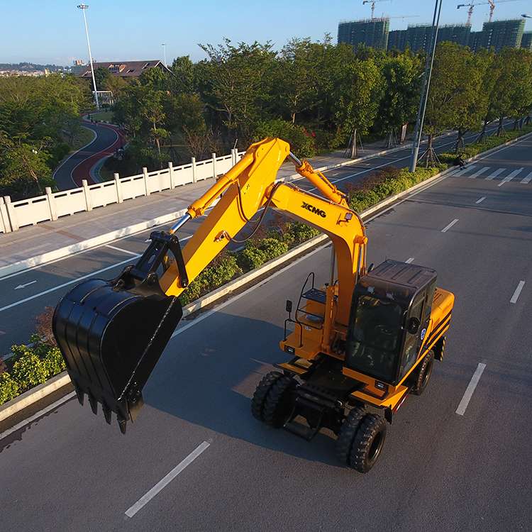 XCMG wheel excavator XGE150W China new 15 ton excavator with spreader and Cummins engine price