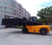 Multi-purpose tire furnace charging vehicle HNF-120FT for aluminum smelters feed furnace rake cinder