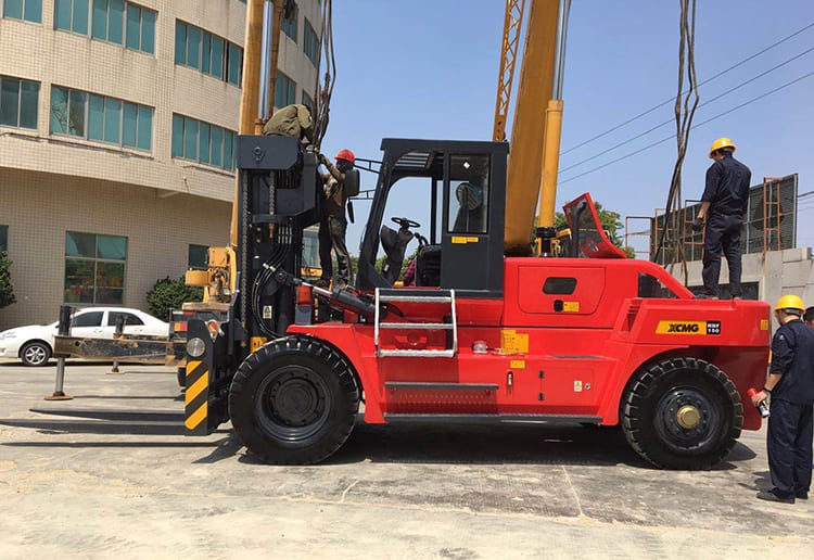 XCMG counterweight diesel forklift HNF-150 China hydraulic heavy duty forklift