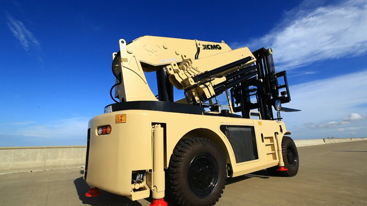 12 ton hydraulic forklift crane truck HNFC120-450 with Cummins engine