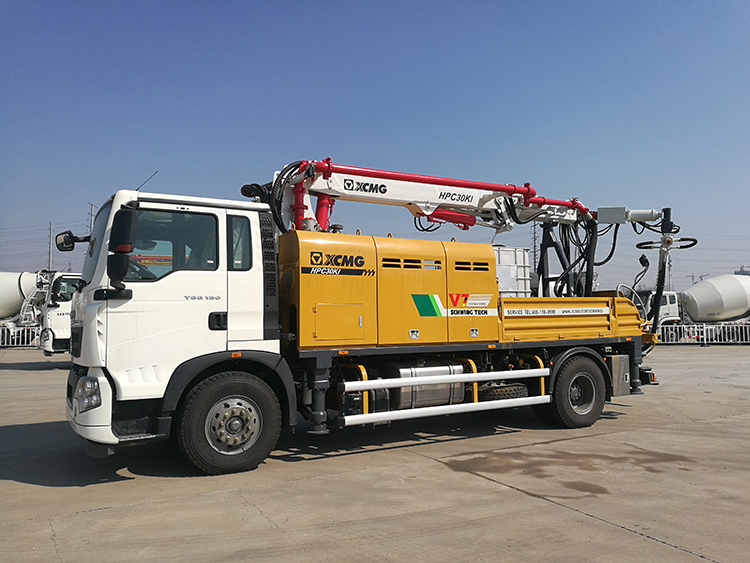 XCMG Schwing truck mounted concrete shotcrete spraying machine HPC30KI with HOWO chassis price