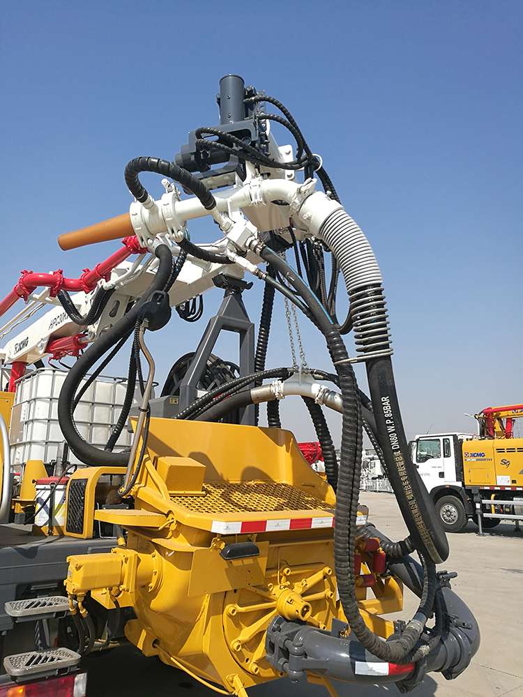 XCMG Schwing truck mounted concrete shotcrete spraying machine HPC30KI with HOWO chassis price