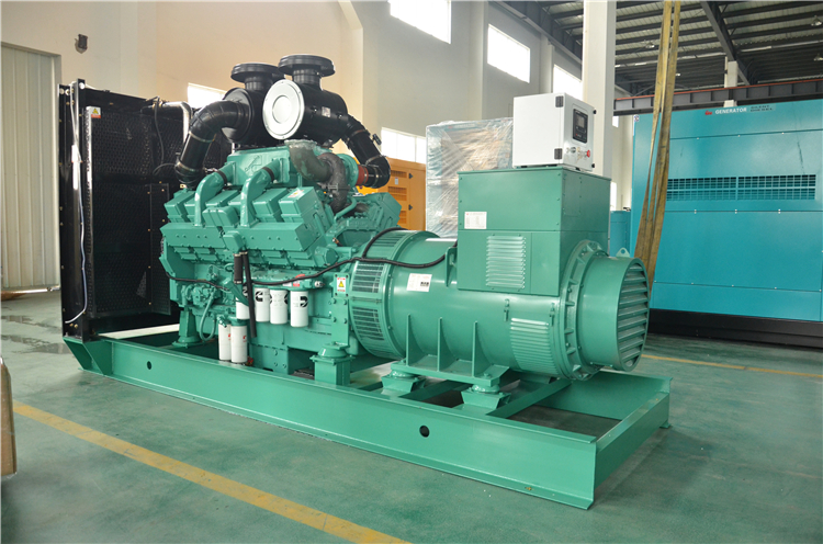 XCMG 875KVA diesel generator JHK-700GF China new silent Cummins engine generator with parts price