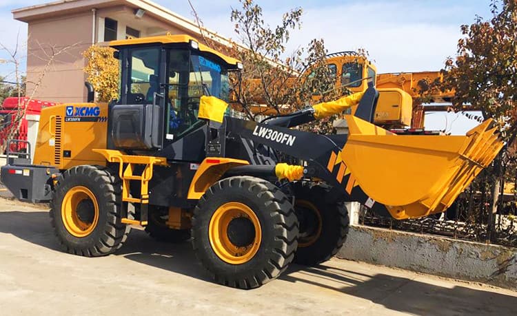 Chinese XCMG LW300FN 3ton small wheel loader with attachment price list