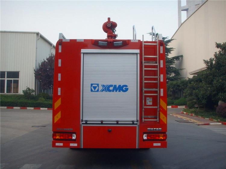 XCMG Official Large-tonnage Fire Truck 25 ton foam fire truck PM250F2 water tank fire trucks price for sale