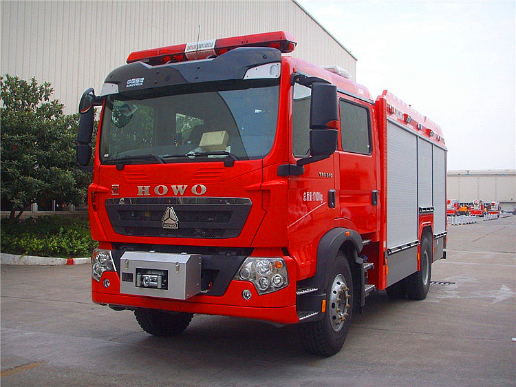 XCMG 4x2 5t fire truck PM50F2 China new mobile multifunction water tank and foam fire truck for sale