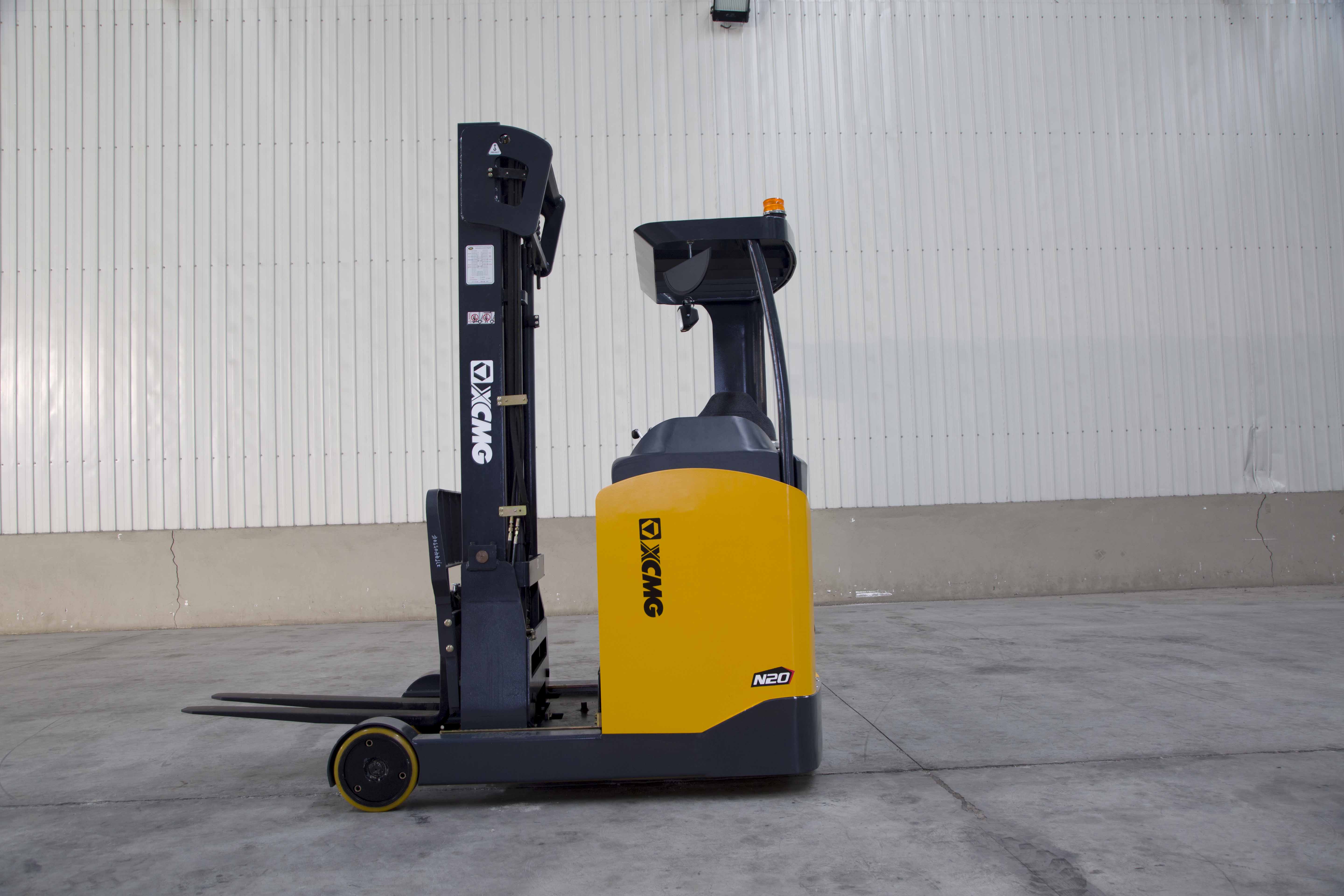 XCMG Official 1.6-2.0T Sit down electric reach truck for sale