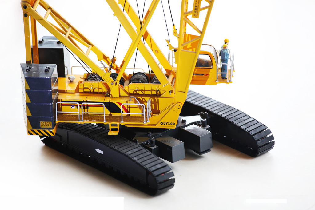 XCMG Crawler Crane QUY300 Model (1:50)