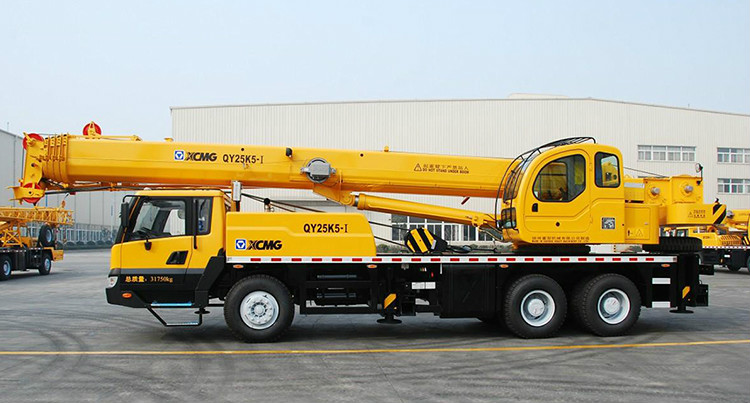 XCMG Official 25 Ton Small Telescopic Boom Truck Cranes QY25K-II with Spare Parts