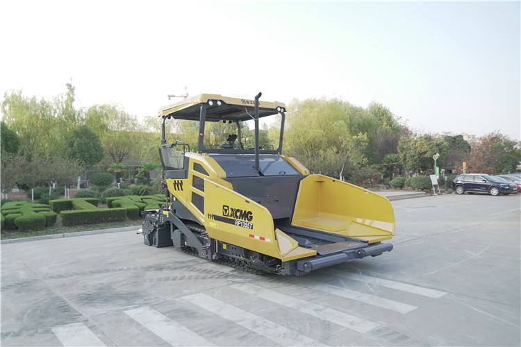 XCMG factory road pavers RP1355 Chinese 13m small paver laying machine for sale