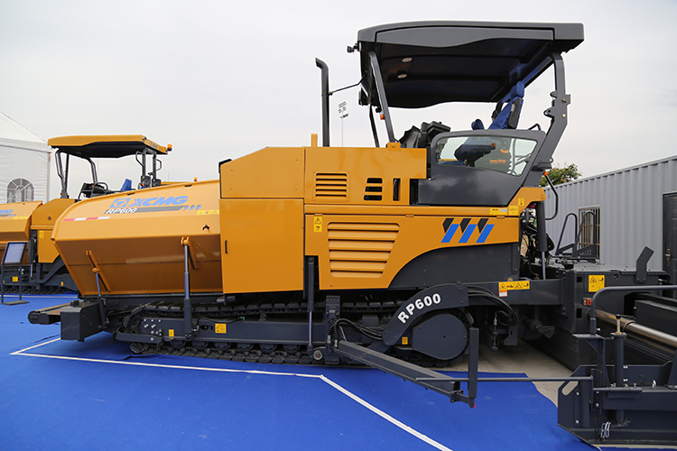 XCMG official 6m width asphalt paver RP600 china hydraulic crawler asphalt paver machine price