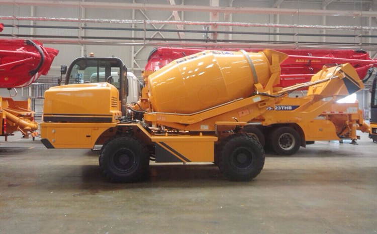 XCMG Manufacturer SLM4 Heavy Duty Truck Cement Mixer with Pump Price