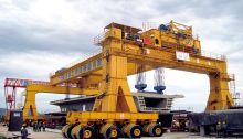 XCMG official 900 ton girder lifter TT900 wheel precast girder gantry cranes lifting machine price