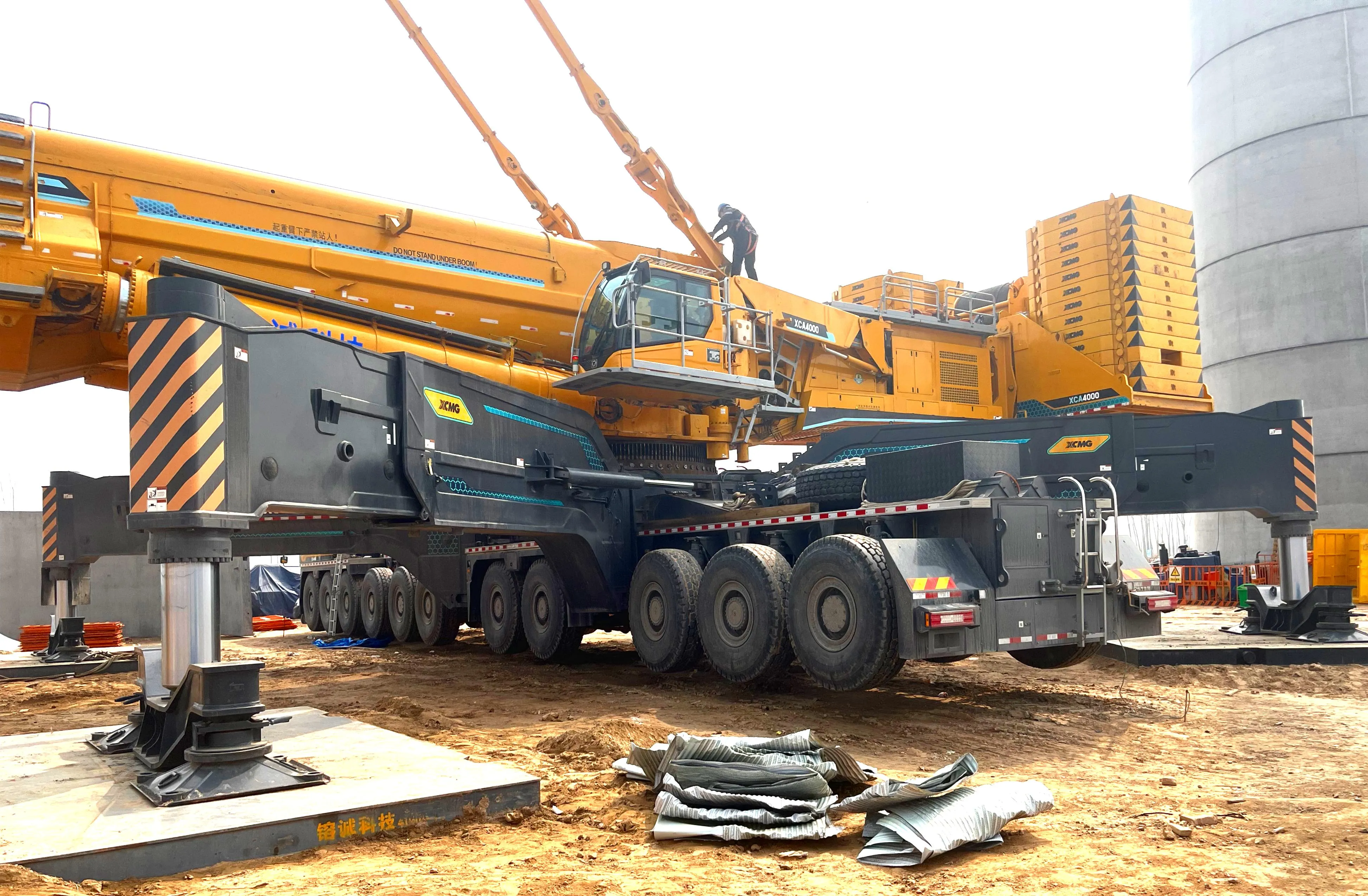 XCMG Official used XCA4000 Truck Crane Year 2023 for sale, MACHMALL