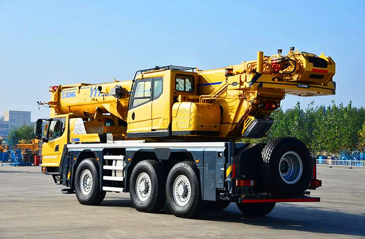 XCMG All-Terrain Crane XCA60E New 60 Ton Boom Truck Crane Price