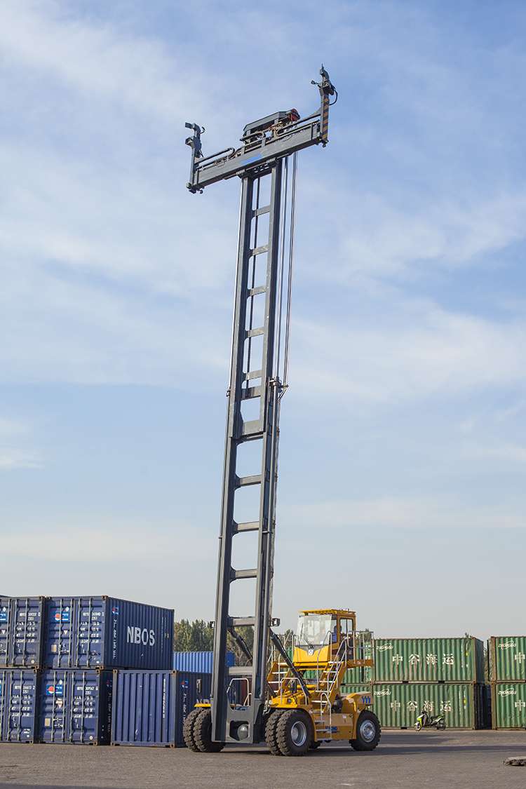 XCMG official 9 ton container reach stacker XCH908K empty container handler container crane loader