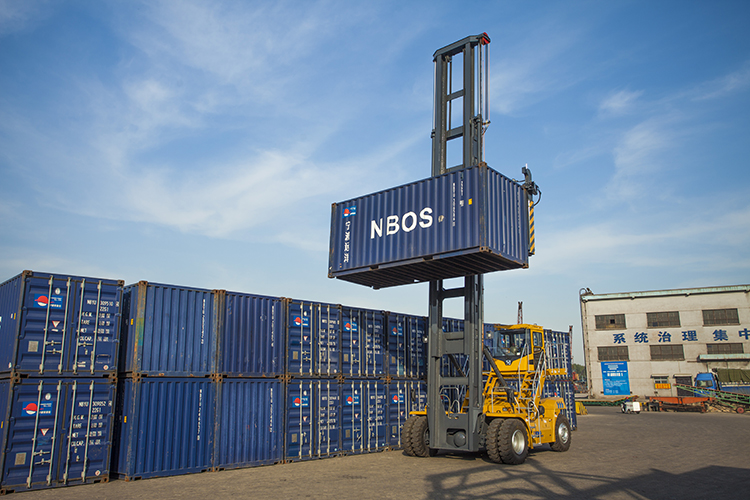 XCMG official 9 ton container reach stacker XCH908K empty container handler container crane loader