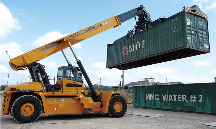 XCMG 45 Ton Diesel Reach Stacker For Containers China Port Container Reach Stacker XCS45 Price