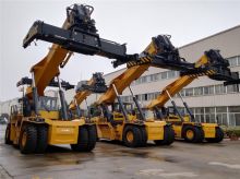 XCMG 20ft 40ft Port Container Cranes 45T 15m Mobile Reach Stacker Crane XCS4531K Price