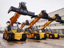 XCMG 45 Ton Diesel Reach Stacker For Containers China Port Container Reach Stacker XCS45 Price