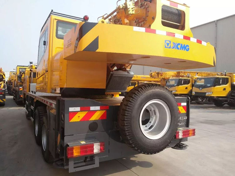 XCMG Official  16 ton truck crane China cranes XCT16 Truck Crane price