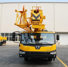 XCMG Official 16 Ton Mobile Cranes XCT16 China Hydraulic Mobile Crane Price