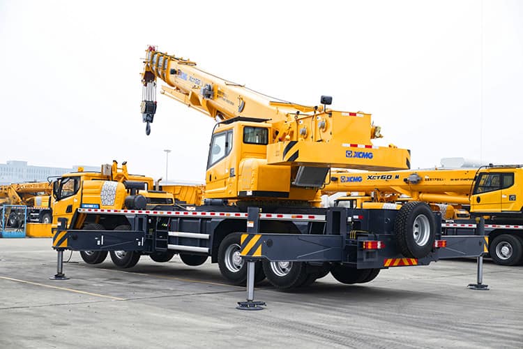 XCMG 50 ton mobile truck crane XCT50_M for sale