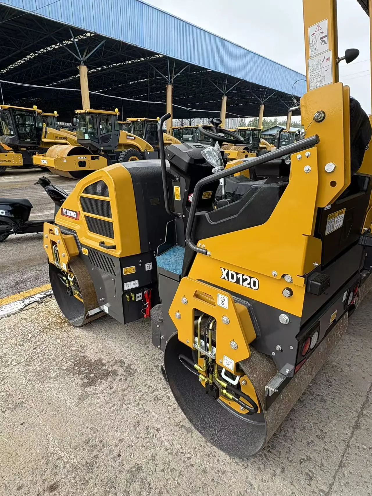 XCMG Official New Light Roller Compactor XD120 Mini Double Drum ...