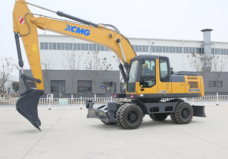 XCMG 20 ton wheel excavator XE210W with CE price