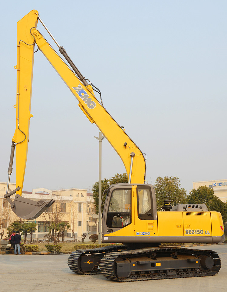 XCMG 20 ton long arm crawler excavator XE215CLL long reach hydraulic excavator for sale