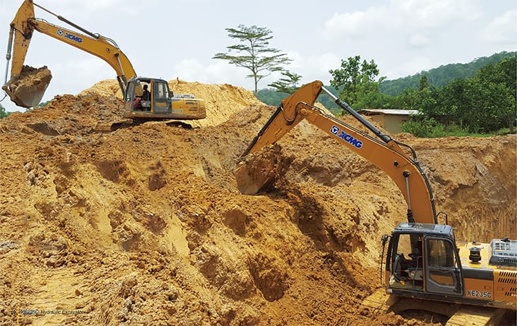 XCMG 23.5ton Crawler Excavator XE235C China high quality hydraulic Excavator machine for sale