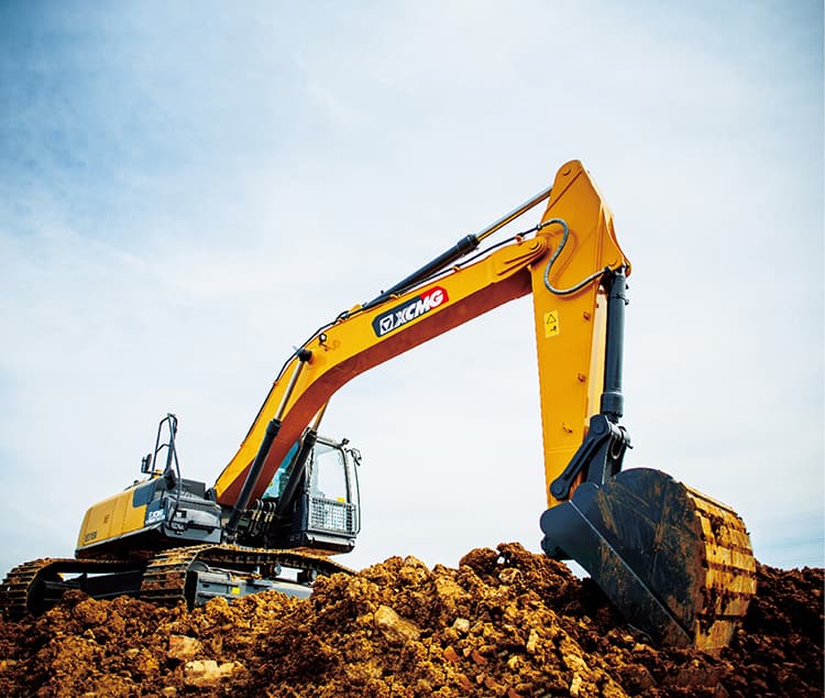 XCMG large crawler excavator XE270DK 27 ton excavator price