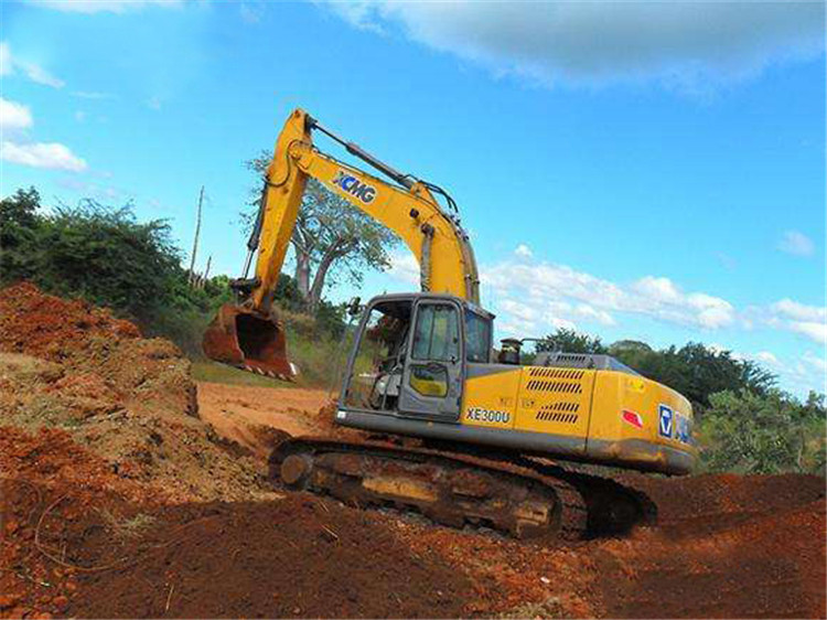 XCMG 30 Ton Crawler Hydraulic Mining Excavator XE300U With Cummins Engine Sale For North America