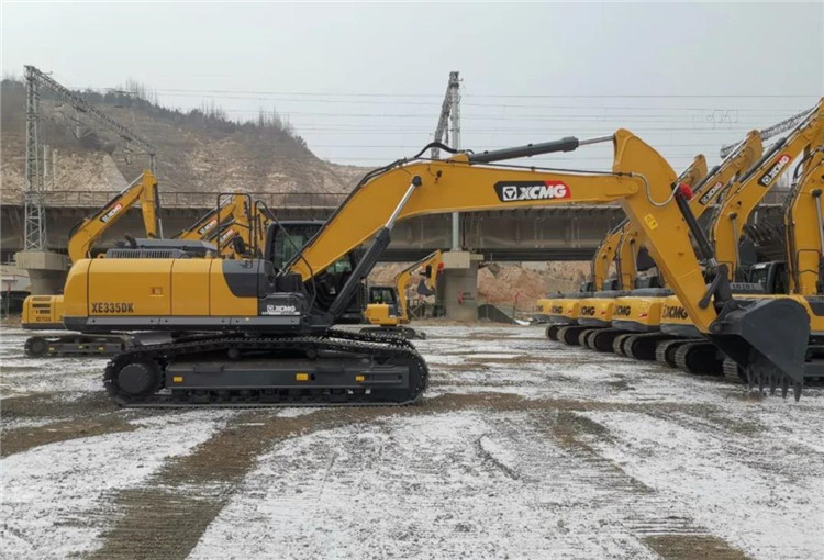 XCMG Excavators XE335DK China 30 ton Hydraulic Crawler Excavator Machine with Hammer Bucket for sale