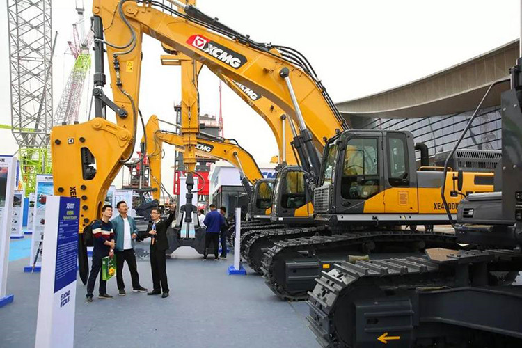 XCMG Heavy Excavator 40t Hydraulic Digger 2cbm Bucket 222kW Engine For Construction Mining XE400DK