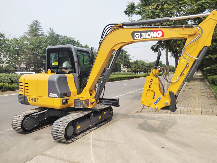 XCMG XE60DA 6 Ton Small Rock Breaker Excavator For Sale