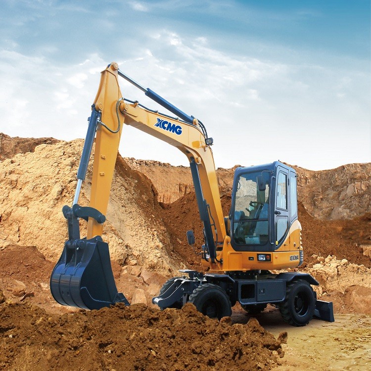 XCMG 6 ton mini wheel excavator XE60WA China small hydraulic wheel digger excavator machine for sale