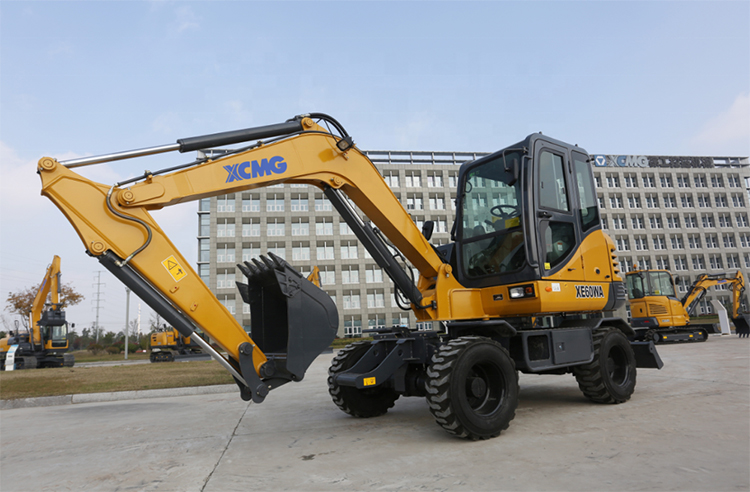 XCMG 6 ton mini wheel excavator XE60WA China small hydraulic wheel digger excavator machine for sale