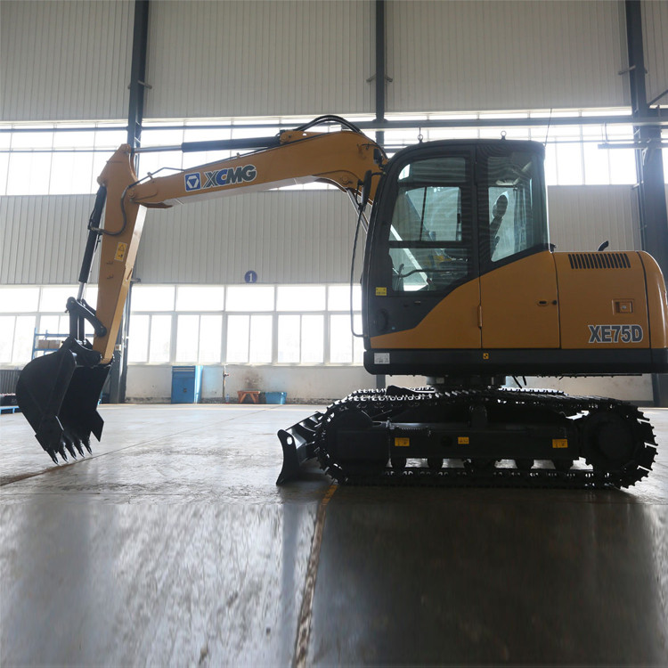 XCMG 7 Ton Brand New Crawler Excavator Hydraulic Digger Machine XE75U Price