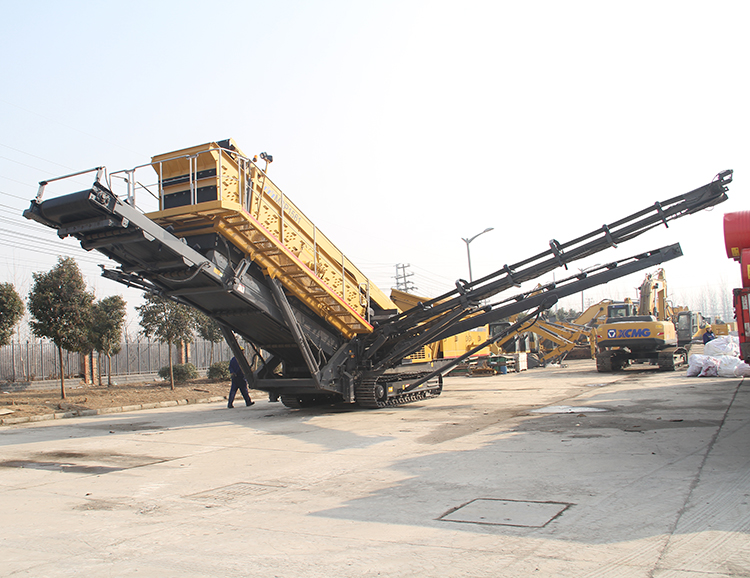 XCMG Mobile Stone Crusher 127hp Mobile Sand Screening Plant XFY1548 With Cummins Engine For Sale